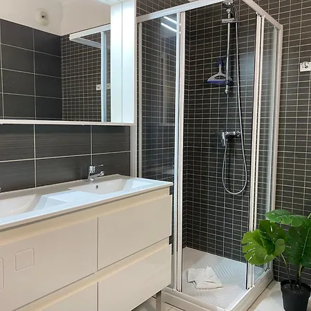 Inter Superb Piscine 5 Min Gare *